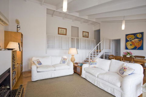 Albert - Accommodation Perth 4