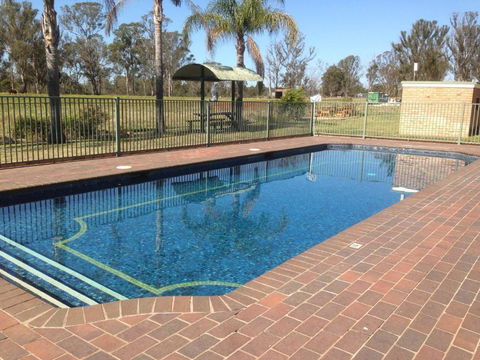 Alexander The Great Motel - Accommodation Perth 2
