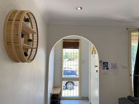 All In 3 Bedrooms,Fairfield West - Accommodation Perth 4