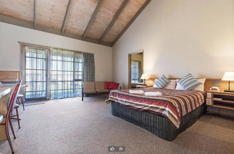 All Rivers Accommodation - Perth Resorts 4
