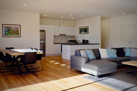All Seasons Marysville - Accommodation Perth 0