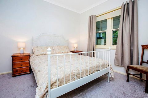 Allambee Cottage - A Place Of Rest - Accommodation Perth 4
