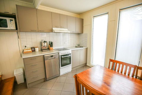 Allambie Cottages - Villa 2 - Accommodation Perth 2