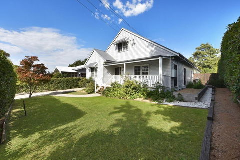 Alleura House - Accommodation Perth 0