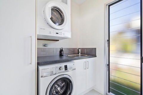 Allure - Accommodation Perth 2