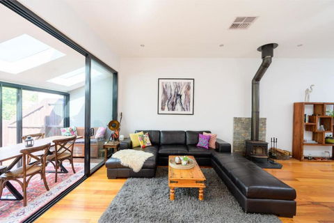 Alma, Art Deco Home In Caufield North - Accommodation Perth 3