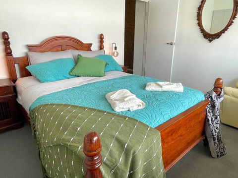 Aloha Adelaide - Accommodation Perth 0