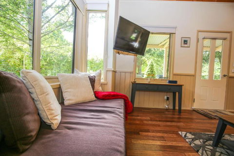 Alpine Arnica Cottage 1 - Accommodation Perth 4