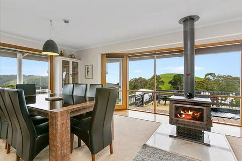 Alyeska Farm House - Accommodation Perth 2