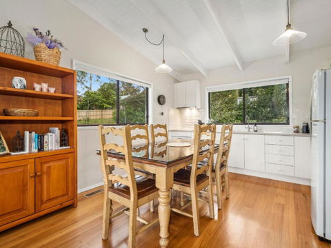 Amaroo Cottage - Accommodation Perth 3