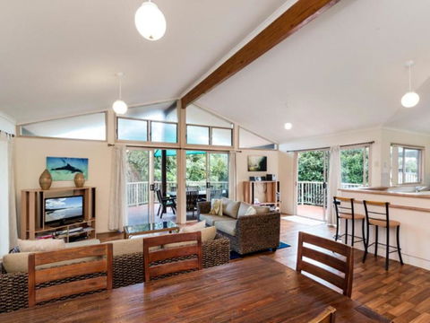 Amaroo House - Accommodation Perth 0