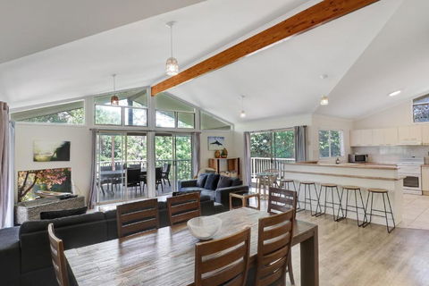Amaroo House - Accommodation Perth 2