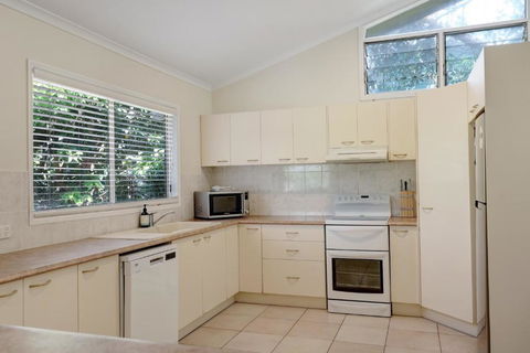 Amaroo House - Accommodation Perth 3