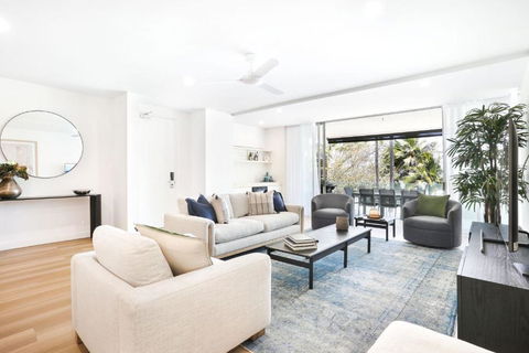 Amaroo - Luxury Apartment Overlooking The Coral Sea - Perth Resorts 4