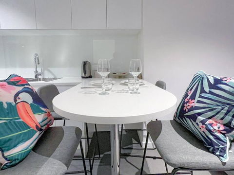 Amazing 2 Bedroom In CBD! - Accommodation Perth 3