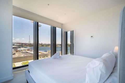 Amazing CBD 3BR Apt Bayview Free Parking - Accommodation Perth 3