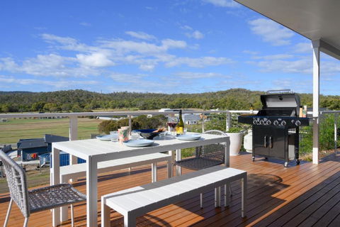 Ambience, A Stunning Holiday Retreat! - Accommodation Perth 2