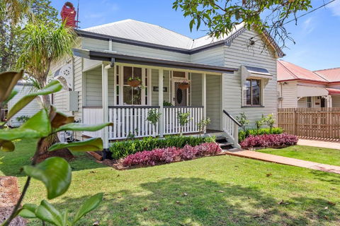 Ambiente Cottage - Pet And Family Friendly - Accommodation Perth 0