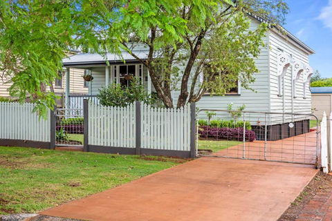 Ambiente Cottage - Pet And Family Friendly - Accommodation Perth 1