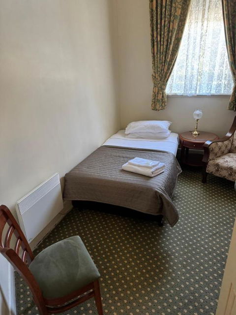 American Hotel Creswick - Accommodation Perth 2