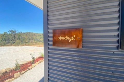 Amethyst - 1 Bed With Hot Tub - Kundalini Lodge - Accommodation Perth 4