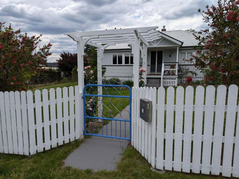 Amiens Cottage. Queenslander, Charming, Central. - Accommodation Perth 0