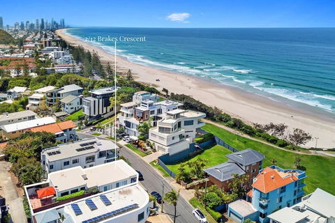 An Oasis By The Beach With Ocean Views Daybed BBQ - Accommodation Perth 1
