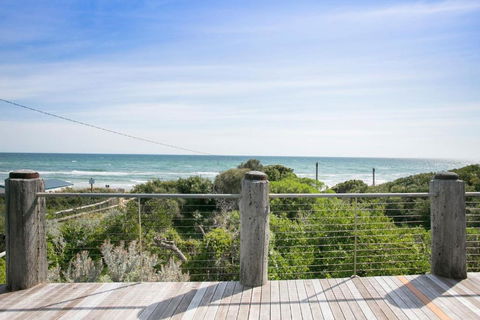 Anchor Beachfront Retreat Water Views, On The Beach - Accommodation Perth 0