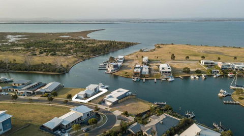 Anchored - Accommodation Perth 1