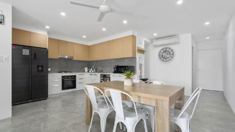 Anchors Away - Waterfront Unit - Accommodation Perth 3