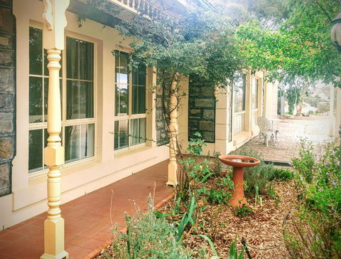Angaston Lodge - Accommodation Perth 2