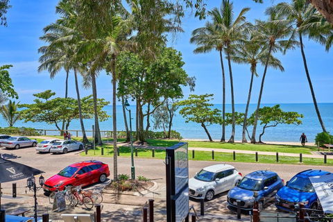 Alassio Beachfront Apartments Palm Cove - Perth Resorts 3