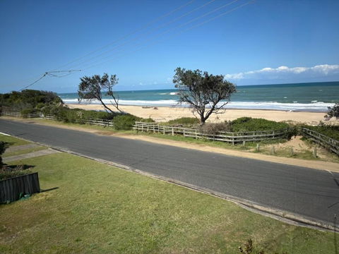 Amani Beach Haus, On The Beach - Accommodation Perth 1