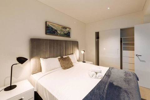 AirTrip Apartment On Margaret Street In CBD - Perth Resorts 4