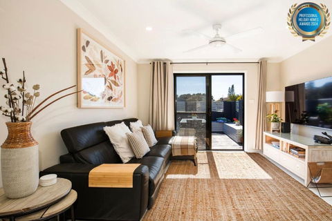 Alkira - Pet Friendly - 4 Mins Walk To Beach - Accommodation Perth 1