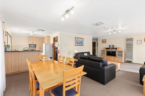 Apartments On Tolmie - Accommodation Perth 3