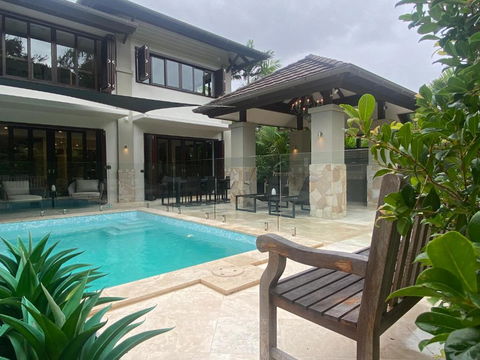 AQUA Beachfront Villa Port Douglas - Accommodation Perth 3