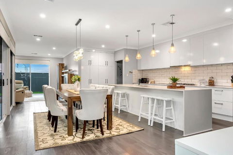 Aqua Place - Family Comfort Meets Coastal Charm - Accommodation Perth 0