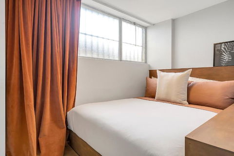 Aquarius - Luxe Inner City Abode - Accommodation Perth 2