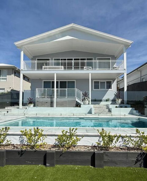 Aquila Beach Retreat - Accommodation Perth 0