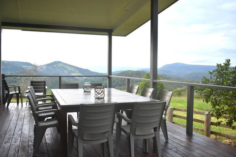 Arcadia Views - Accommodation Perth 4
