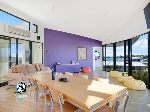 Architect Designed Beach House With Sweeping Views - Accommodation Perth 2