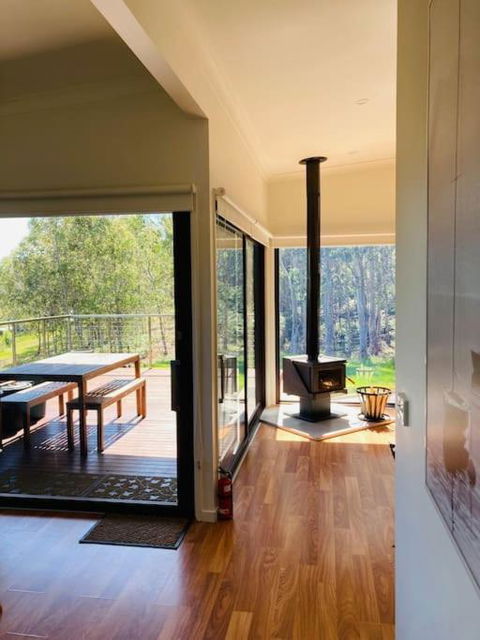 Architecturally Designed Rural Retreat - Accommodation Perth 2