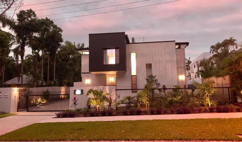 Aria Port Douglas Villas - Villa 1 - Accommodation Perth 3