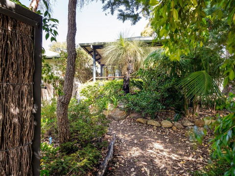Aroha - Accommodation Perth 0