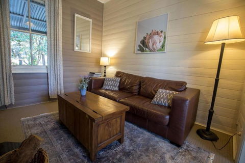 Arohanui - Accommodation Perth 3