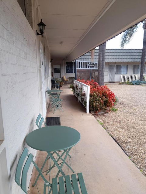 Aromet Motor Inn - Accommodation Perth 1