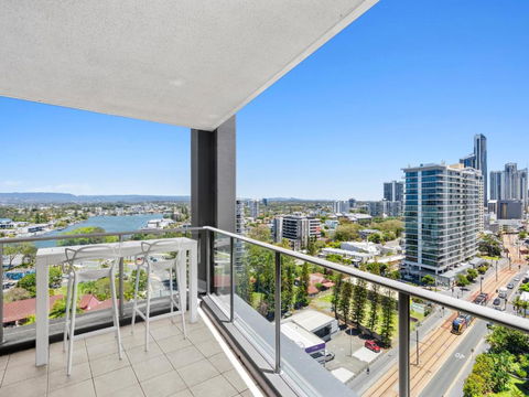 Artique - Hosted By Coastal Letting - Accommodation Perth 0