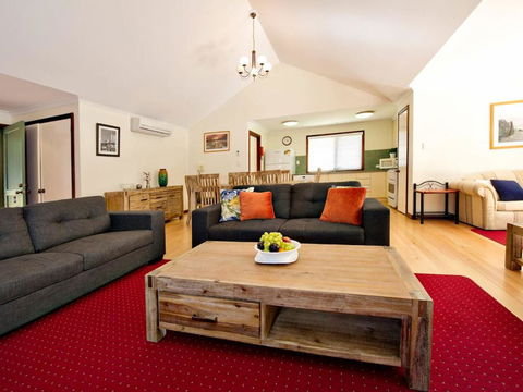 Ashleigh - In Town - Margaret River - Accommodation Perth 3
