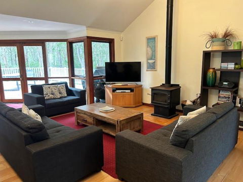 Ashleigh - In Town - Margaret River - Accommodation Perth 0